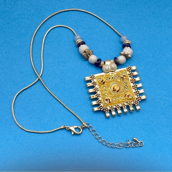 Silvertone Blue Beads With Square Pendant Necklace & Dangle Earrings Set - Picture 5 of 13